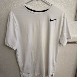 Nike Men's White Short Sleeve Tee